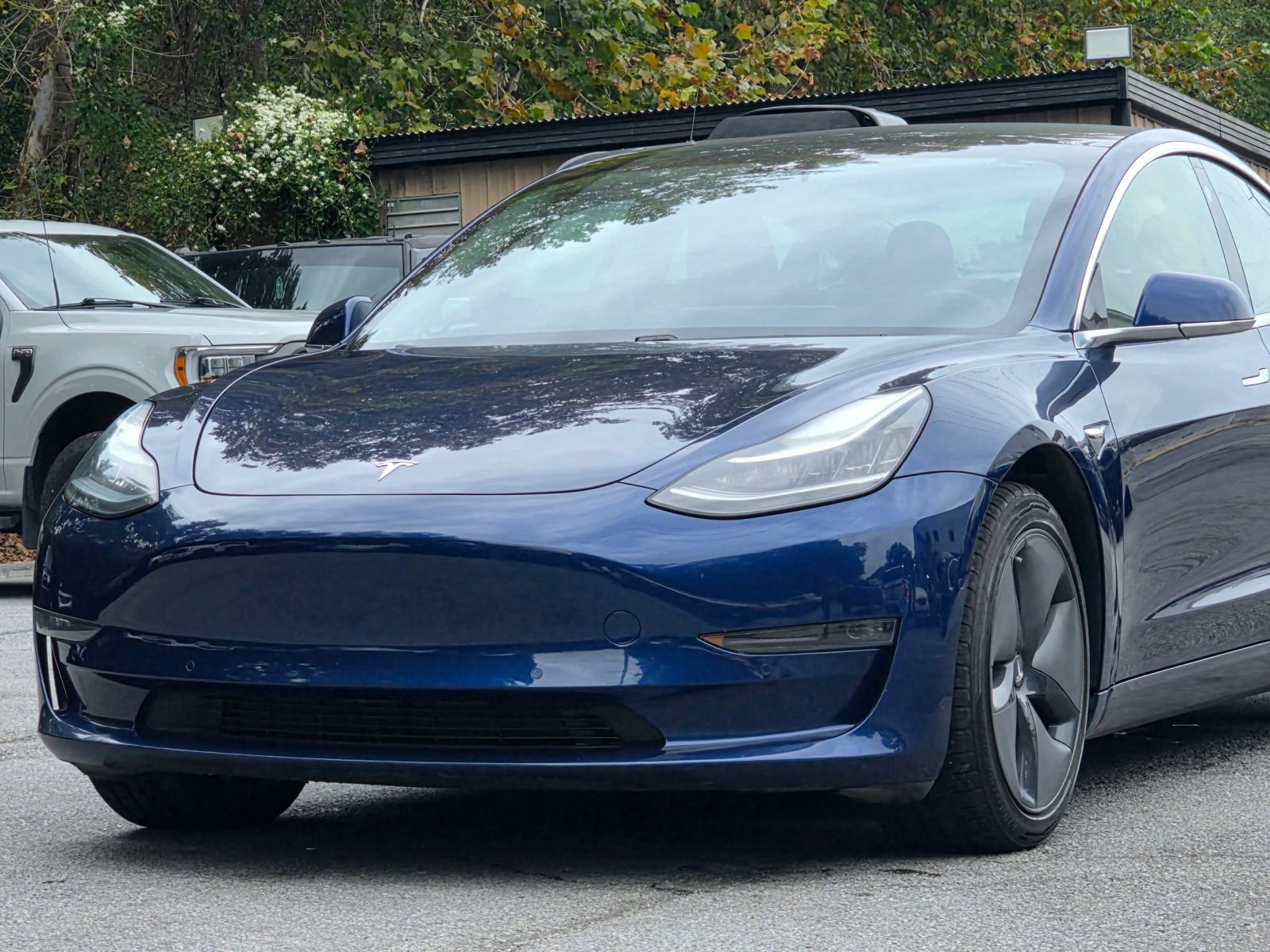 Used 2018 Tesla Model 3 Long Range RWD image 2