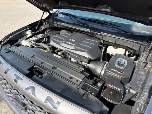 Used 2019 Nissan Titan SV w/ SV Convenience Package AWD/4WD image 33