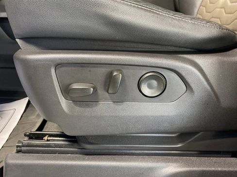 Used 2023 Chevrolet Silverado 1500 ZR2 w/ Technology Package image 21