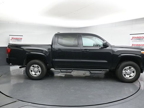 Used 2020 Toyota Tacoma SR AWD/4WD image 9