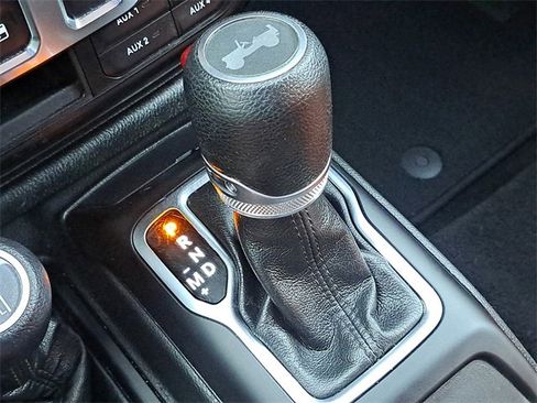 Used 2023 Jeep Wrangler Sport S image 24