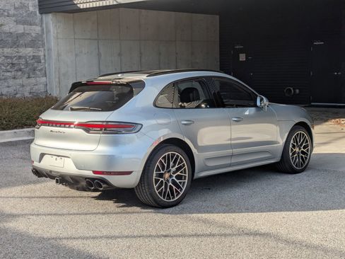Used 2020 Porsche Macan Turbo image 9