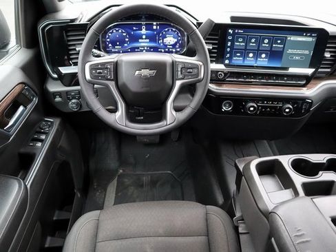 Used 2022 Chevrolet Silverado 1500 RST image 4