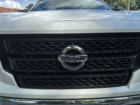 Used 2021 Nissan Titan SV w/ SV Convenience Package image 30