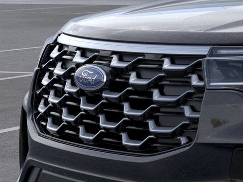 New 2026 Ford Explorer Platinum w/ LUX Leather Package AWD/4WD image 17