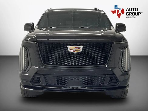 Used 2025 Cadillac Escalade V AWD/4WD image 6