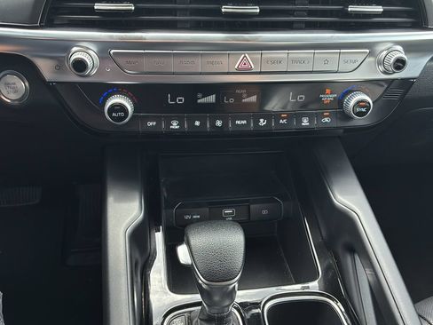 Used 2022 Kia Telluride LX FWD image 22