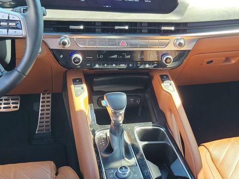 Certified 2025 Kia Telluride SX Prestige X-Line AWD/4WD image 20