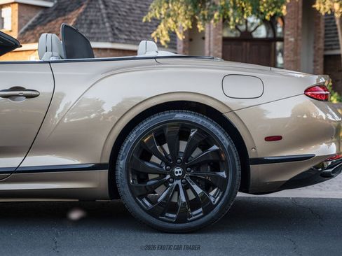 Used 2026 Bentley Continental GTC AWD/4WD image 5