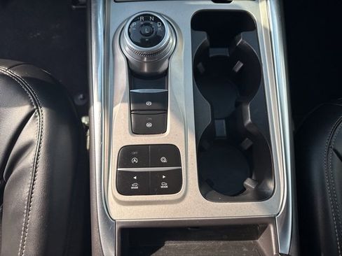 Used 2024 Ford Explorer XLT w/ Equipment Group 202A image 13