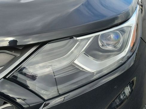 Used 2020 Chevrolet Equinox Premier w/ Premier Redline Edition image 21