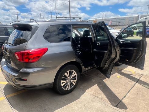 Used 2020 Nissan Pathfinder SL AWD/4WD image 12