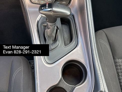 Used 2023 Dodge Challenger SXT image 23