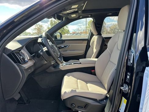 New 2026 Volvo XC90 B5 Plus image 13