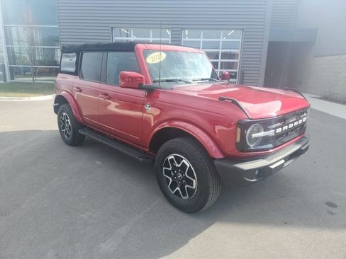 Used 2021 Ford Bronco Outer Banks image 3