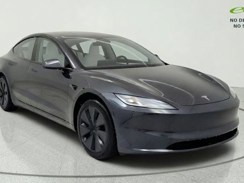 Used 2025 Tesla Model 3 Long Range RWD image 1
