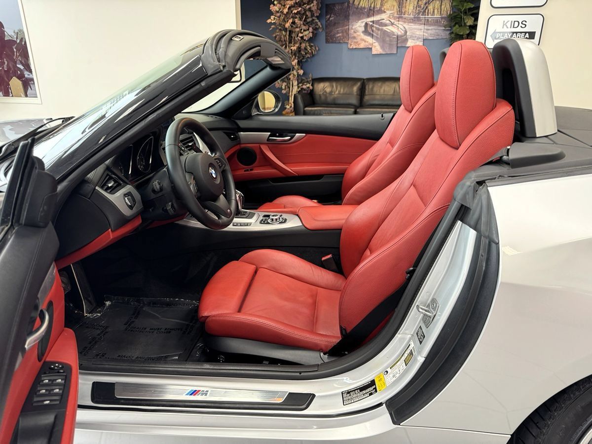 Used 2013 BMW Z4 sDrive35i RWD image 15