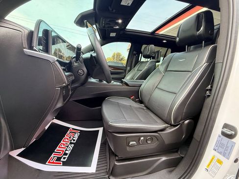 Used 2023 Cadillac Escalade Premium Luxury AWD/4WD image 21