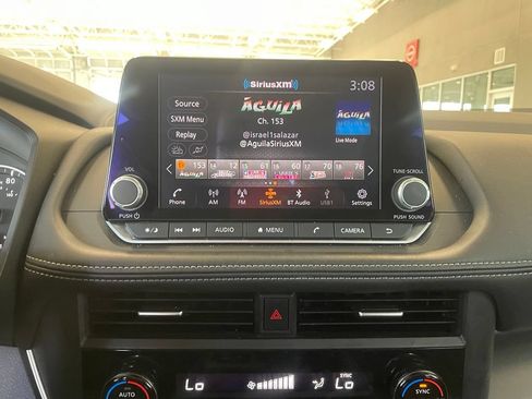 Certified 2025 Nissan Rogue SV FWD image 15