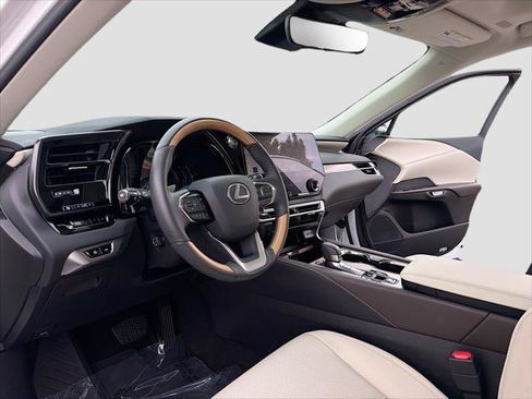 Certified 2024 Lexus RX 350 Premium w/ Accessory Package (Z1) FWD image 4