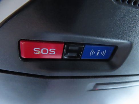 Used 2020 Subaru Outback Premium image 9