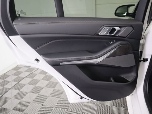 Certified 2025 BMW X5 M60i w/ Climate Comfort Package image 27