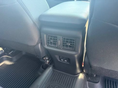 Used 2023 Toyota RAV4 XLE FWD image 35