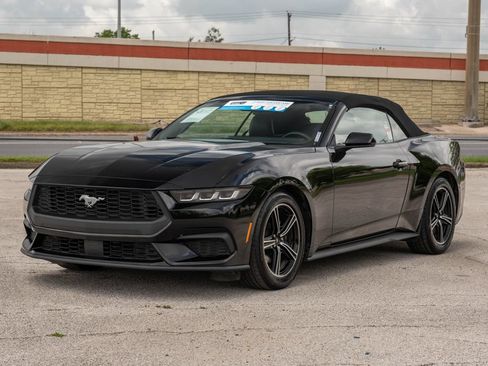 Certified 2025 Ford Mustang Premium RWD image 5
