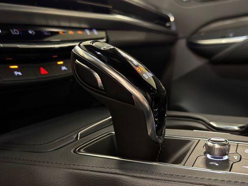Certified 2025 Cadillac XT4 Sport FWD image 19