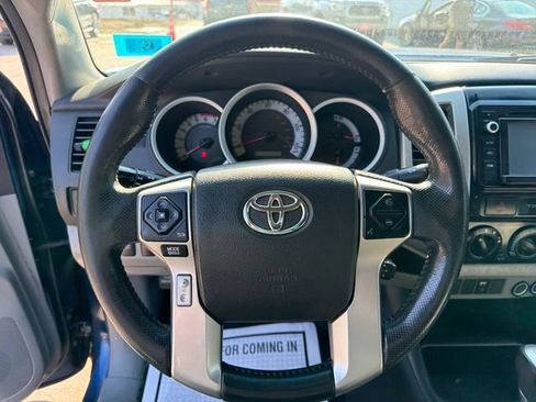 Used 2015 Toyota Tacoma 4x4 Double Cab w/ SR5 Package image 15