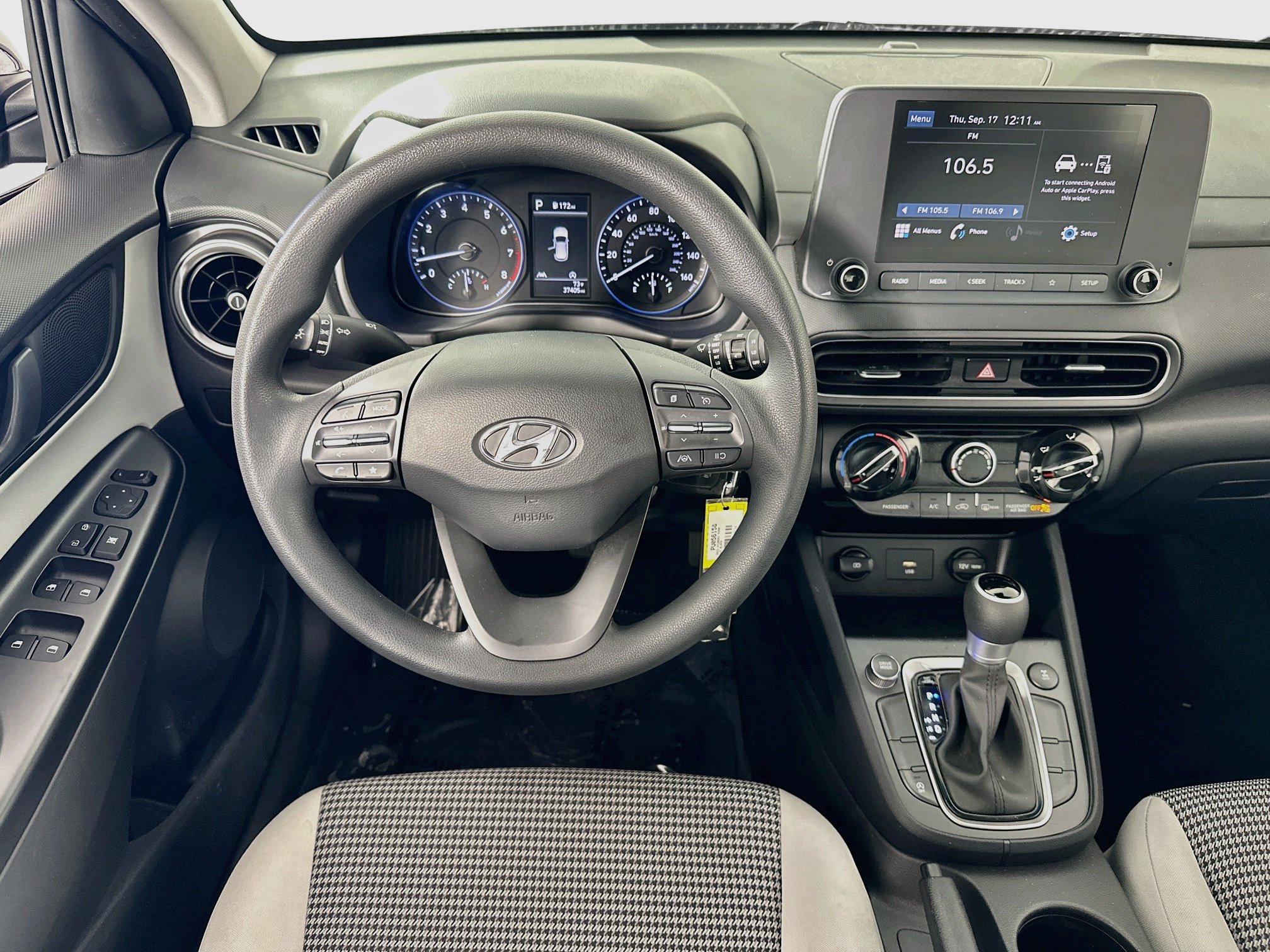 Used 2023 Hyundai Kona SE w/ Cargo Package AWD/4WD image 20