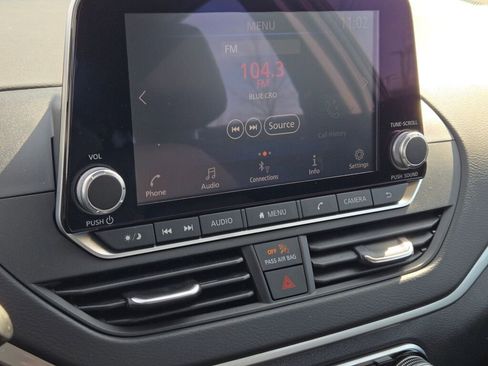 Used 2025 Nissan Altima 2.5 S image 22