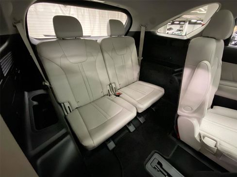 Used 2023 Kia Sorento SX Prestige image 30