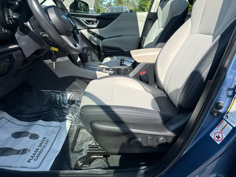 Used 2019 Subaru Forester Premium w/ All-Weather Package AWD/4WD image 11
