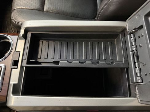 Used 2012 Ford F150 Lariat w/ Lariat Chrome Pkg image 32