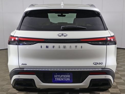 Used 2023 INFINITI QX60 Luxe w/ Performance Audio Package AWD/4WD image 16