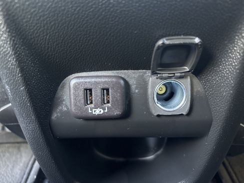 Used 2022 GMC Canyon Elevation w/ Trailering Package image 15