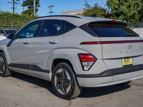 Certified 2025 Hyundai Kona SEL image 6