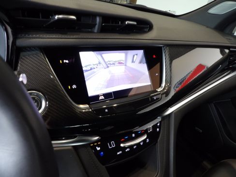 Used 2024 Cadillac XT6 Sport w/ LPO, Floor Liner Package AWD/4WD image 14