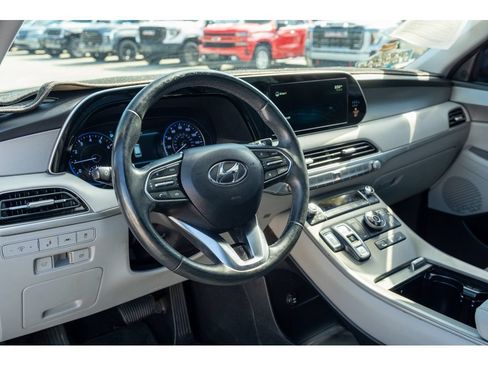Used 2022 Hyundai Palisade SEL w/ 8P Bench Seat Package AWD/4WD image 11