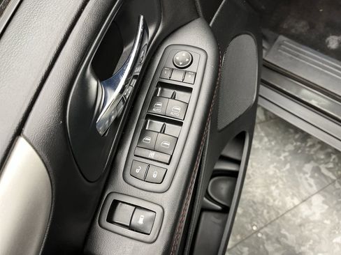 Used 2016 Dodge Grand Caravan R/T image 7