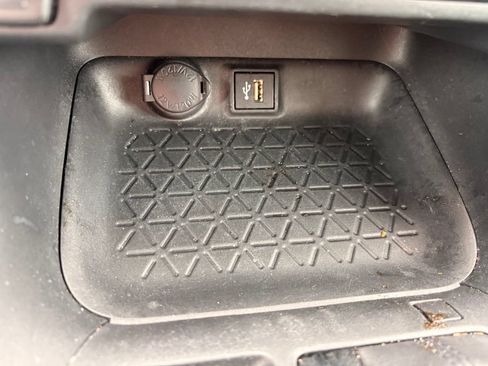 Used 2024 Toyota RAV4 XLE FWD image 19