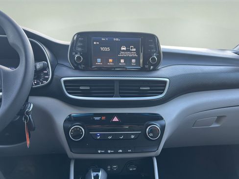 Used 2020 Hyundai Tucson SE image 14