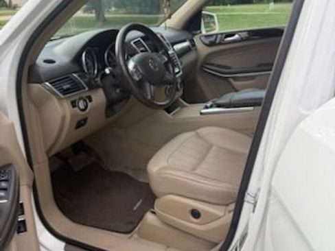 Used 2014 Mercedes-Benz GL 450 4MATIC image 8