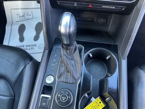 Used 2021 Volkswagen Atlas SEL Premium image 20