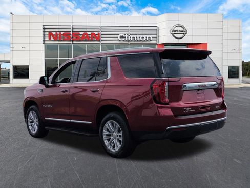 Used 2023 GMC Yukon SLT w/ SLT Premium Package RWD image 5
