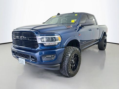 Used 2021 RAM 2500 Laramie w/ Night Edition AWD/4WD image 4