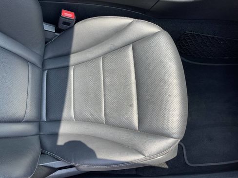 Used 2019 Mercedes-Benz C 300 4MATIC Sedan image 23