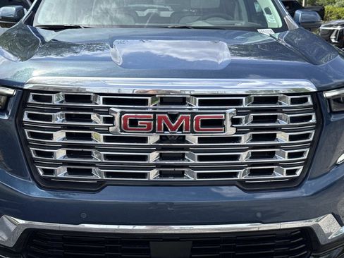 Used 2025 GMC Acadia Denali w/ Super Cruise Package FWD image 8