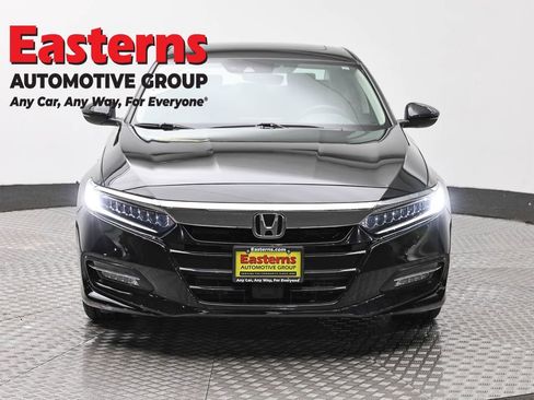 Used 2020 Honda Accord Touring image 2